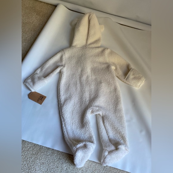 Baby Zip-Up white Hooded fleece Jumpsuit size 0-3 months NWT - Picture 2 of 11